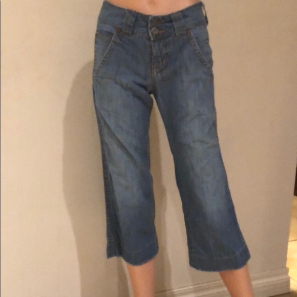 Pure color light weight cropped jeans - Picture 1 of 3